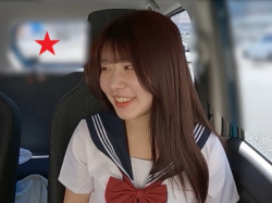 【素人】 女子穴希望のJKかすみちゃん。綺麗な乳首のおっさんとカーセックス！の画像