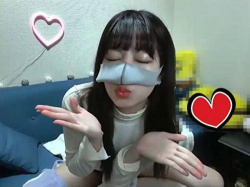 ライブチャット「赤ちゃん言葉でちゅ！あぁぁちょっと待って！気持ちぃでちゅー！」性獣美女がリモちゃオナニー！の画像