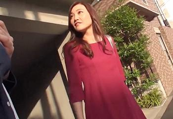 [エロ動画]【熟女ハンティング】無垢な美女が誘惑する無料エロティックマッサージで、淫乱な美熟女が中出しを求める！！の画像