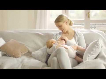 【youtube】白人美人の授乳 乳首がきれいの画像