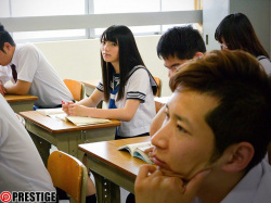 無垢な制服JK/女子校生『谷田部和沙』は複数の男子生徒とオジサンから性の捌け口にされるの画像