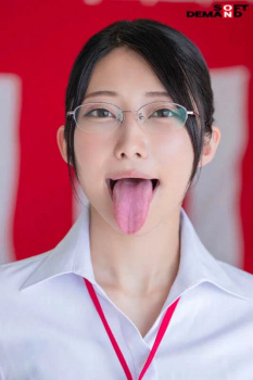 SOD女子社員の秘書『守屋よしの』がフェラチオシンデレラ選手権で顔射･即尺･玉舐めに挑むの画像