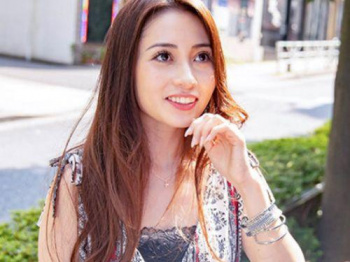 【素人】ハーフ顔の美人妻をンアパして脱がせると絶好の美ボディで即ハメ決定！の画像