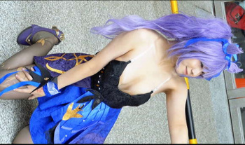 【台湾コスプレイヤー】ニプレスが見えそうなくらいぎりぎりまで露出【エロ動画】の画像