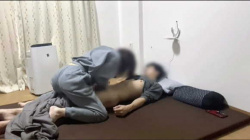 【個人撮影】寝起きの熱愛カップル。寝バックでチンポコ入れてヤリまくり!【エロ動画】Emuyumi Coupleの画像