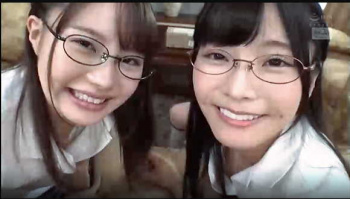 【M男】セクシーなドS痴女２名が風呂でチンポコを手コキ管理！【エロ動画おすすめ】松本いちかの画像