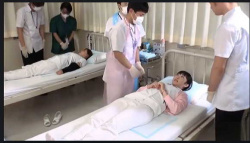【病院】看護学校実習でオムツをつけられた生徒！【エロ動画おすすめ】星咲伶美　美玲　澄川鮎の画像