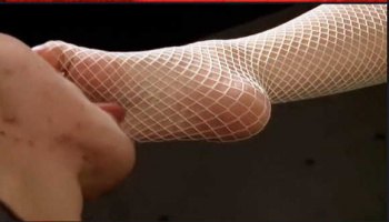 【M男】ドSなエステシャンがM男を足コキ！【エロ動画おすすめ】愛原さえ フリーダムの画像