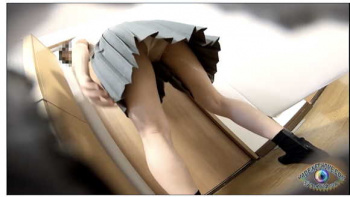 【おしっこ】妹のお漏らしを兄が家庭内盗撮しています！【エロ動画おすすめ】Jadenetの画像