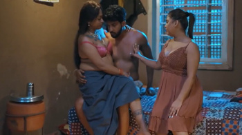 3Pしているインドのエロ映画を見つけたから見てくれよな！の画像