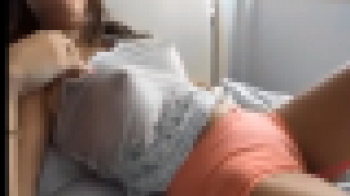 乳首はビンビンになっている巨乳女を見て欲しいですｗｗｗの画像