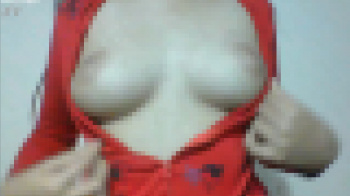 超美乳のお姉さんがおっぱいを見せてくれて最高ですｗｗｗの画像