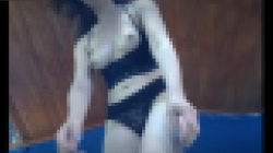 乳首ピンピンのピンコダチの熟女がエロ過ぎるからご覧下さいｗｗｗの画像