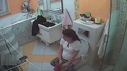 妻のトイレを旦那が盗撮したらしいから見てくれｗｗｗの画像