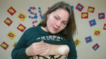 おばさんがエロ配信でしぼんだおっぱいを曝け出すｗｗｗの画像