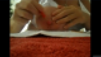 【閲覧注意】自分の乳首をハードに責めまくられる動画がヤバすぎるｗｗｗの画像