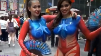 ハリウッドではこんなエロい女達が一緒に撮影してくれるらしいｗｗｗの画像