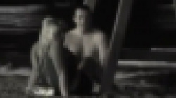 深夜のビーチや海の中でセックスしまくっているカップルがエロ過ぎるｗｗｗの画像