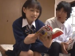 先輩JKに頼み込んでパコ→無許可で中出しまでwの画像
