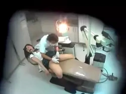 ＜昏睡レイプ＞歯科医で起こった鬼畜のセクハラ痴漢を盗撮！麻酔で失神するエロ制服JKを大量潮吹きさせ無許可中出しの強姦凌辱の画像