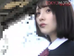 ひよこ少女×粘着痴漢｜駅ホームで参考書に目を通す勤勉JKが、電車でセクハラ愛撫され下車後もトイレでチンポをぶち込まれ強姦の画像