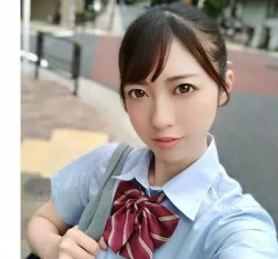 お嬢様JKに「美容に関するインタビュー」と称してマッサージ店に誘導して強姦。抵抗できない制服少女の画像