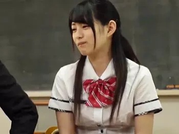 【JK中出しレイプ】トイレに行った美少女JKが用務員からガチレイプ！ムチムチの尻を震わせる膣奥中出しされて涙を流すの画像