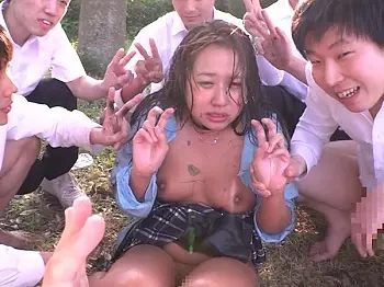 ＜女子校生＞ロリ巨乳な生意気ギャルを捕獲！連続中出しの強姦調教…集団レイプで肉便器奴隷に堕ちるエロ制服JK…＜野外露出＞の画像