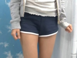 【MM号】女子寮生活で溜まってる短パンむっつりJDを連れ出し敏感ボディをいただきベロチューキスしてセックスする。の画像