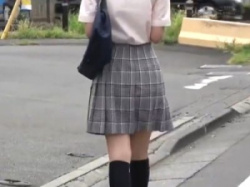 女子校生に声をかけて★★ドリンクを飲ませて目の前でセンズリ鑑賞させ発情した女子校生と相互オナニーして着衣セックスして顔面ぶっかけぶっかけ！の画像