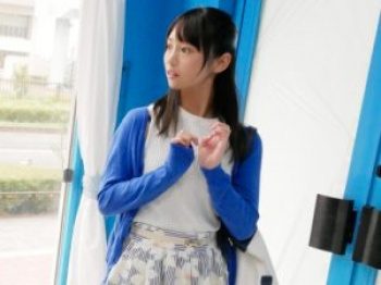 【MM号】清純そうなJDが100の質問中にいきなりデカチン即ハメされる！細身ボディのJDの腰を掴み何度もガン突きされる！の画像