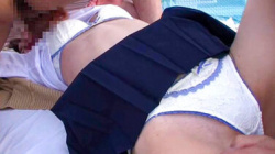 【JKレイプ】「離してもう！ほんとにダメぇ！」激カワ娘JKが変態男共にプールで襲われ輪姦ガン突き生挿入SEX！の画像