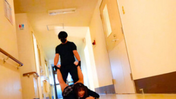 【JKレイプ】※閲覧注意！友達に呼び出されたJKが変態男たに犯された！強制ガン突きで号泣しても無理矢理ザーメン種付け！の画像