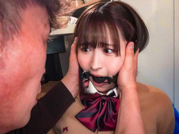 【JKレイプ】隣人のドスケベ住人の好き放題にパコられた激カワJK！強制膣奥ガン突きで気持ち良くなって自ら腰振り絶頂！の画像