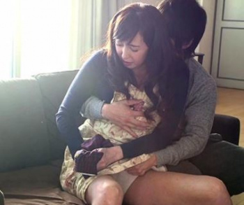 【高齢熟女】不満が溜まっている五十路の熟母が息子の元気なペニスの虜になってとまう‥の画像
