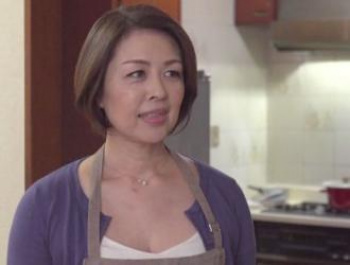 【還暦の肉欲】六十路おばさんが若者に媚○を使われて卑劣なワイセツ行為が始まる…の画像