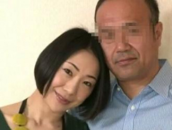スワッピング!清楚な熟女が剛倫の他人棒を敏感な膣穴を鬼ピストンで絶叫…の画像