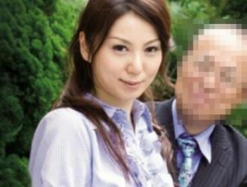 バツイチ熟女!再婚相手のおじさまと本当の幸せを掴むことができるのか…の画像