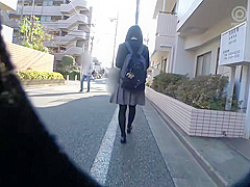 【JKレイプ】「お願いっ！壊れるぅっ！」 自由奔放な女子高生が怯えながら抵抗するもスケベ心満載の野郎に超絶ピストンされアヘ顔を晒すの画像