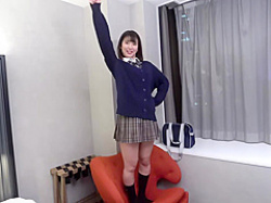 【JKレイプ】「やだ…っ!それ…!」 ドでか乳美女が抵抗しているのに強制的にレイプ犯にセクハラマッサージされてしまうの画像