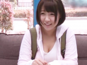 【素人】JDみたいに見える美少女人妻さんをママさんバレー帰りにお持ち帰りしてハメ成功！の画像