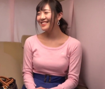 極上セレブ妻がご無沙汰ま〇こを弄られ本気で喘ぎ他人の肉棒にしゃぶりつくの画像