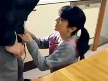 イラマされハメられ完全に男たちの慰み者と化す幸薄系清楚美淫乱奥さん【レイプ】の画像