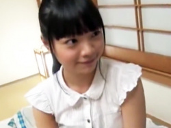 まだ毛も生えてない孫のパイパンワレメを使って性処理するクソ爺さんｗ【パイパン】の画像