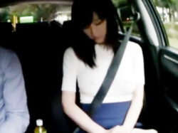 ノーブラニットで主張してくる友達の主婦に我慢できずガチハメｗ【人妻】の画像