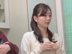婚約者と内見中に不動産屋と死角でハメ狂う奥様【巨乳】の画像
