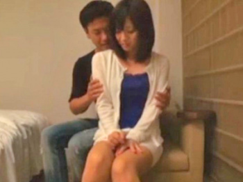 「主人構ってくれないので…」寂しさ忘れる為に不倫ハメしちゃうイケない奥様にお仕置き激突きで鬼逝かせ【人妻】の画像