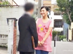 「人妻よりも…激しくしちゃうからね？」保育園の美人教諭が生徒のパパと不倫パコ！【人妻】の画像