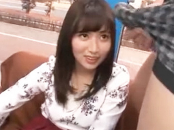 「すごい大きい‥」美人な主婦がデカチンを前に浮気パコで潮吹きアクメｗ【素人】の画像