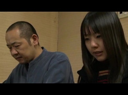 【レイプ】義父にイケナイ関係レイプされる19歳の娘の画像